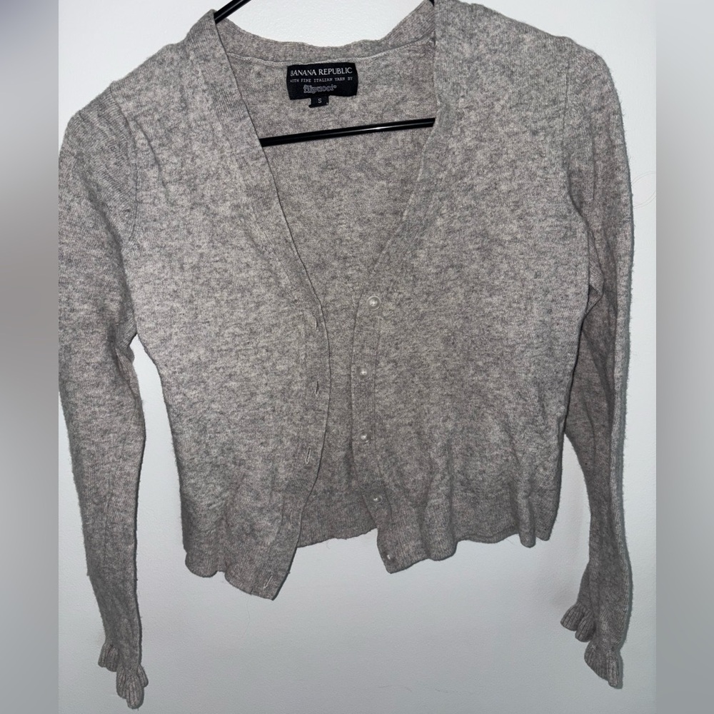 Banana Republic Light Heather Gray V-Neck Button Cardigan